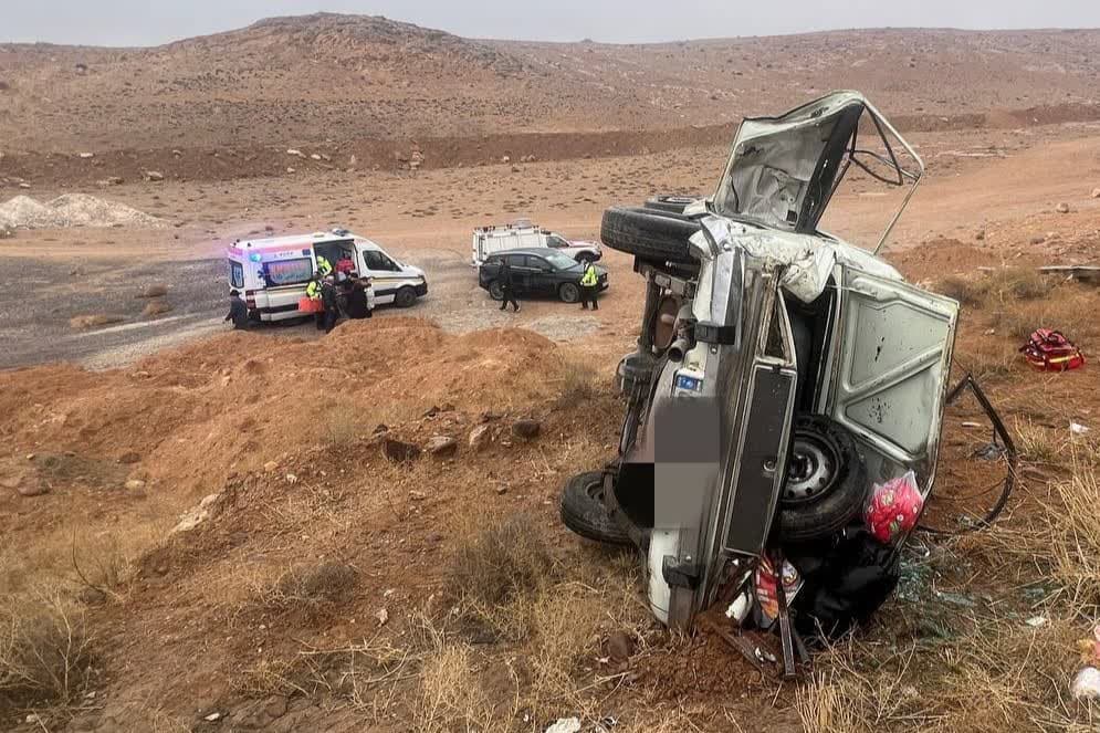۶ مصدوم بر اثر واژگونی پیکان در جاده آذرشهر-عجب شیر