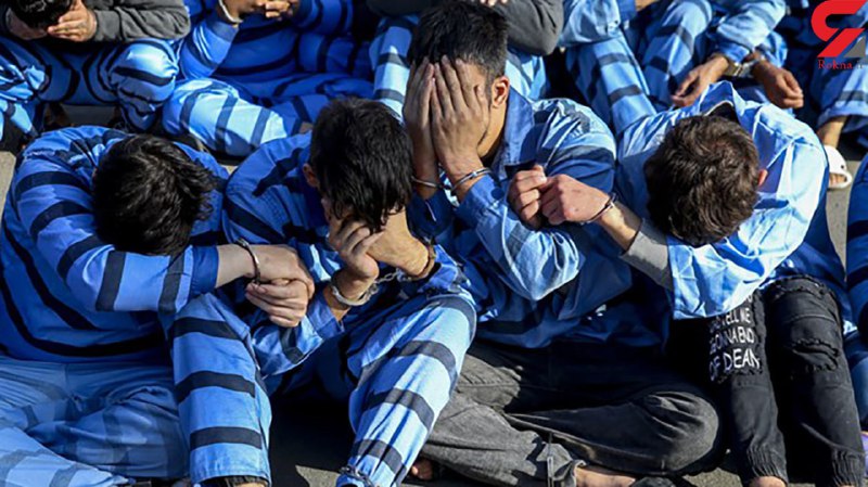 💢دستگیری ۱۴ نفر از اراذل و اوباش تبریز▫️فرمانده انتظامی 💢دستگیری ۱۴ نفر از اراذل و اوباش تبریز▫️فرمانده انتظامی