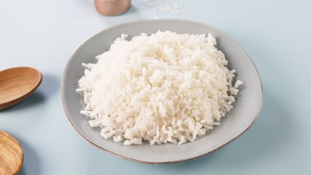 آیا برنج دوباره گرم‌ شده می‌تواند باعث مسمومیت غذایی شود؟