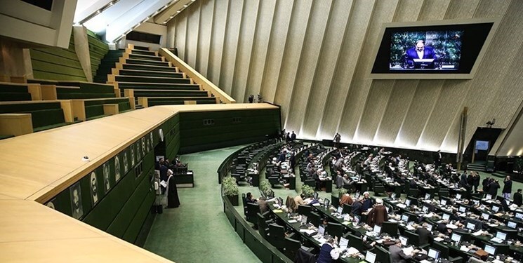 نمایندگان اعضای هیئت رئیسه مجلس را برای مدت یک سال انتخاب کردند. نمایندگان اعضای هیئت رئیسه مجلس را برای مدت یک سال انتخاب کردند.
