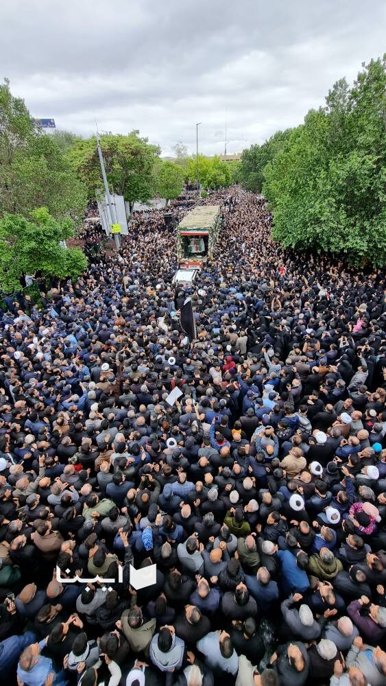 وداع تلخ و عاشقانه تبریزی ها با کاروان «شهدای خدمت»
