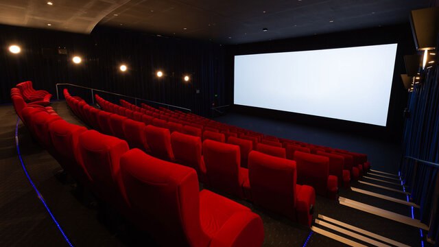تعطیلی سینما در روز جمعه۱۶