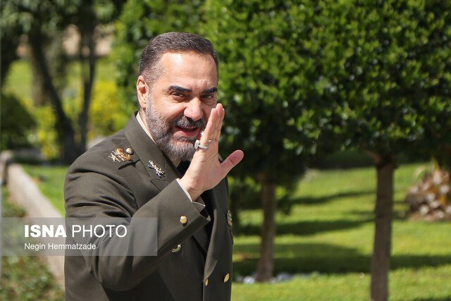 وزیر دفاع: ورود هواپیمای سیمرغ به ناوگان مسافربری