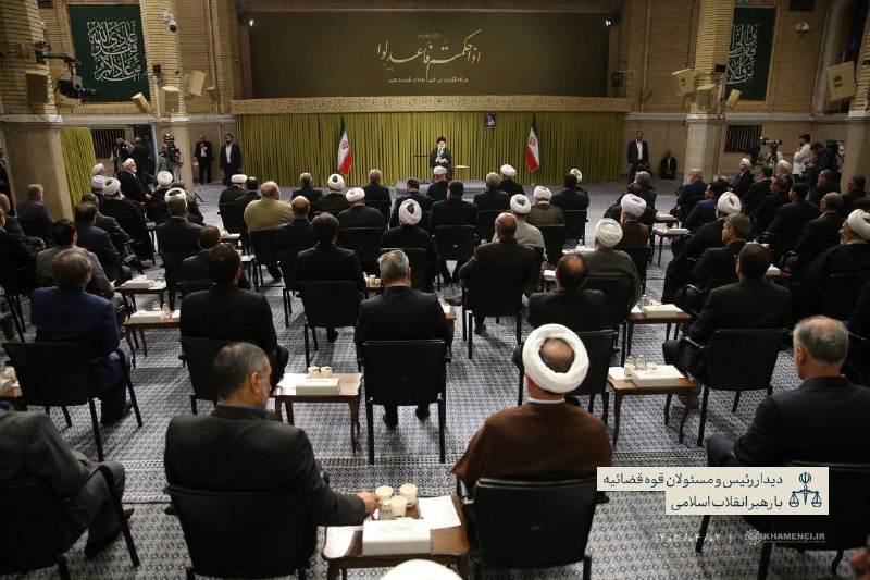 رهبر انقلاب خطاب به نامزدها: جایز نیست حرفهایی صادر شود که کشور، ملت و نظام جمهوری اسلامی را دشمن‌شاد کند