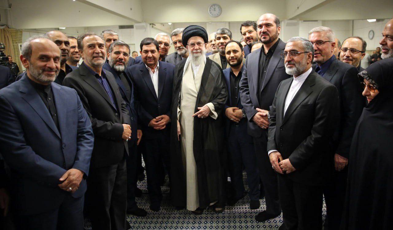 رهبر انقلاب در دیدار با اعضای هیأت دولت سیزدهم تبیین کردند:شهید رئیسی، الگوی مدیریتی برای دولت‌ها و مسئولان