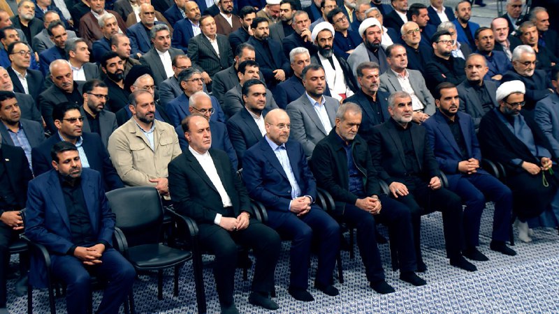📸تصویری از دیدار رئیس و نمایندگان مجلس دوازدهم با