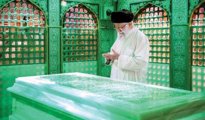 مضجع مطهر حضرت امام رضا علیه‌السلام با حضور رهبر