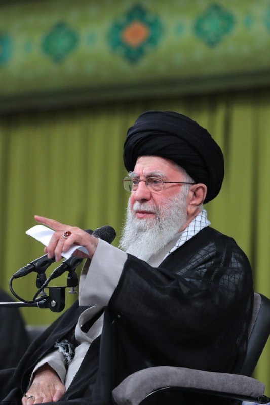 رهبر انقلاب: قطع ارتباط اقتصادی کشورهای مسلمان با رژیم صهیونیستی قدم اول اتحاد اسلامی