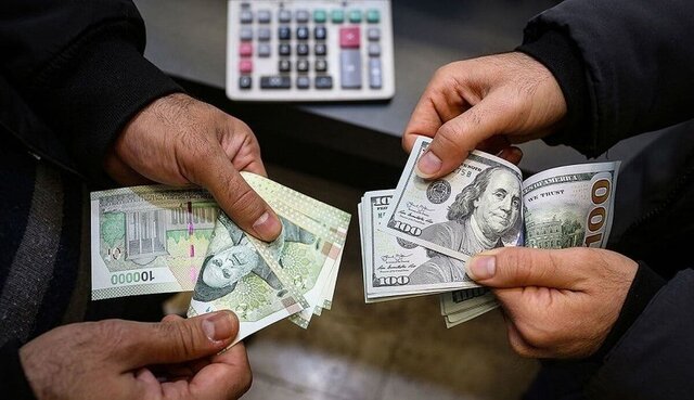 دلار عقب نشست🔹براساس گزارش میدانی خبرنگار ایسنا تا ساعت دلار عقب نشست🔹براساس گزارش میدانی خبرنگار ایسنا تا ساعت