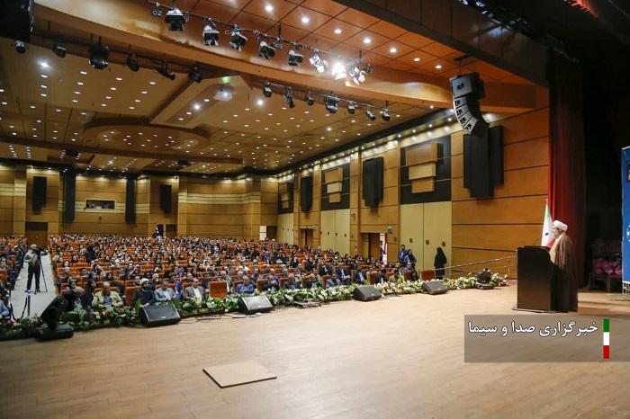 امام جمعه تبریز: در تربیت کودکان هیچ مربی نمی‌تواند جایگزین مادر شود