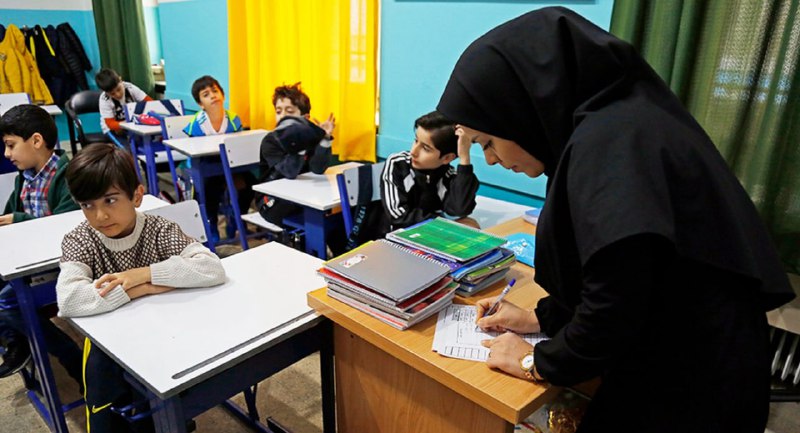 کاظمی: قرارداد خرید خدمات معلمان تا پایان ماه تعیین تکلیف می شود