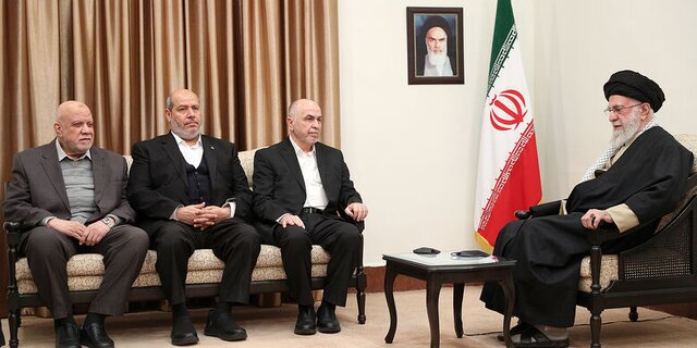 رهبر انقلاب: تهدیدهای آمریکا، هیچ تاثیری در ذهنیت ملت ایران ندارد