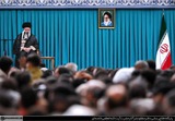 کارگر روح میدهد به جسم سرمایه/ سرمایه‌گذاری مالی، بدون اراده‌ی کارگر، بدون توانایی‌های کارگر، بدون خواست کارگر به جایی نخواهد رسید.